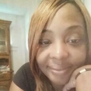 Meet your Posher, Lynore